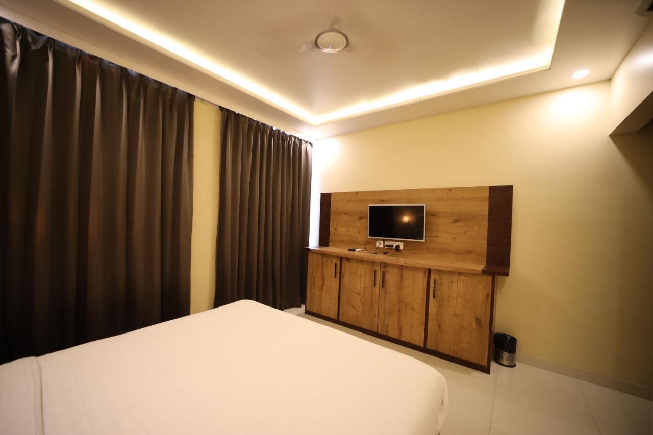 Hotel Neerja Inn Divisione di Divisione di Jaipur Esterno foto
