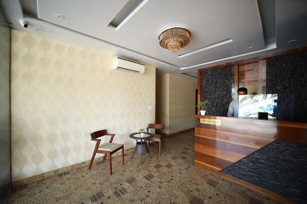 Hotel Neerja Inn Divisione di Divisione di Jaipur Esterno foto