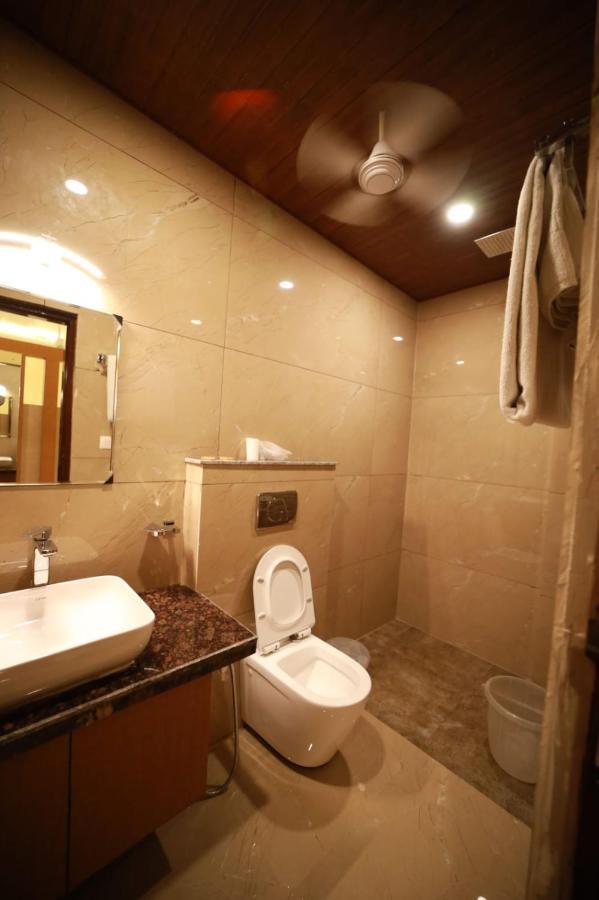 Hotel Neerja Inn Divisione di Divisione di Jaipur Esterno foto